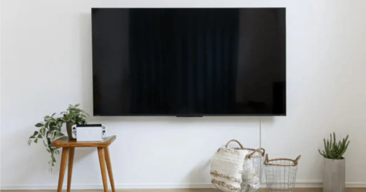 壁掛けテレビの理想的な設置高さを科学的に解説！首や目の疲れを劇的に軽減する方法